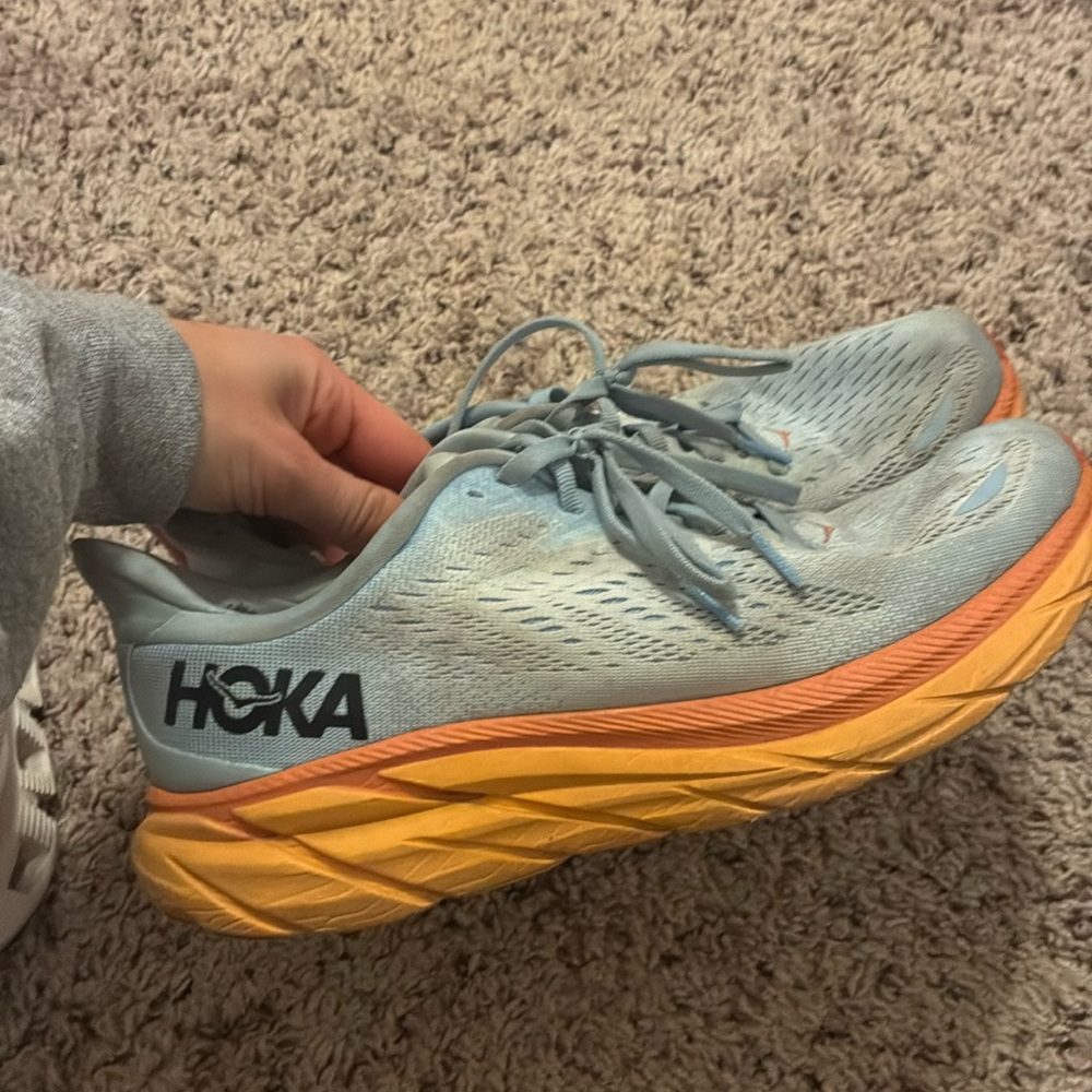 Women’s HOKA Clifton 8s
